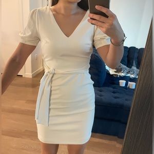 Classy white dress 💖